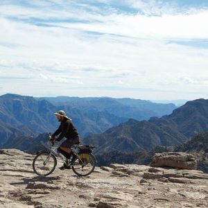 Meet your Posher, Lionel